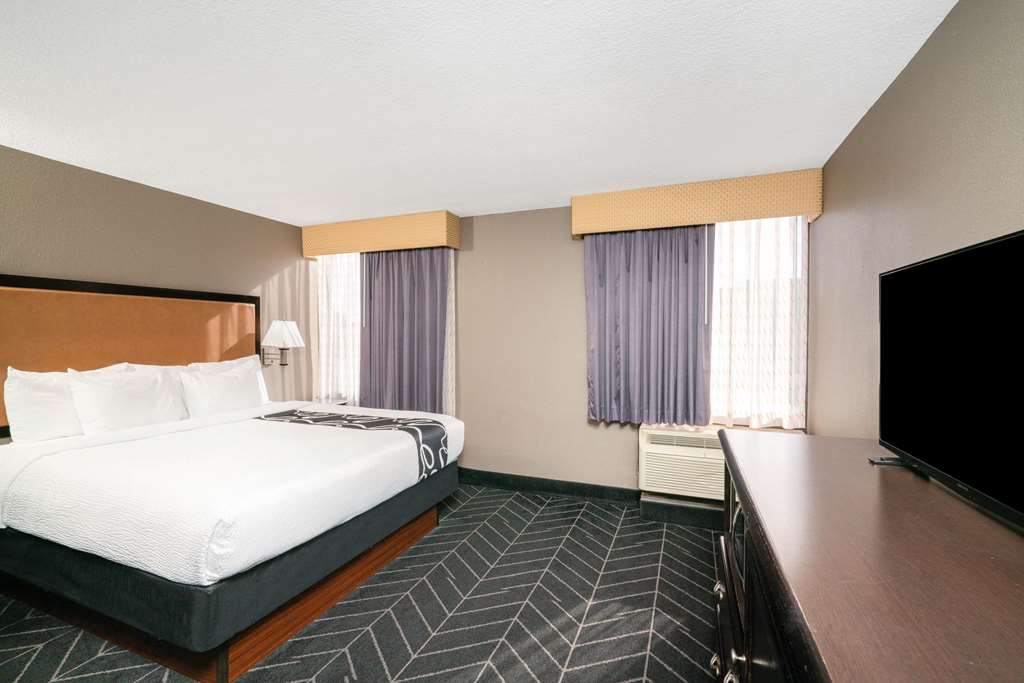 la quinta inn and suites by wyndham memphis airport graceland