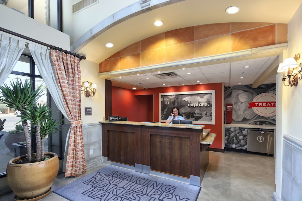 hampton inn and suites tucson mall