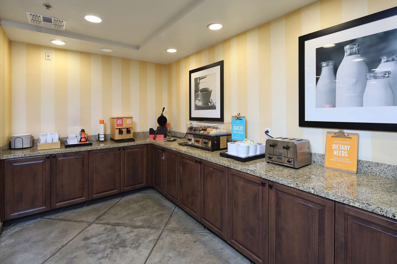 hampton inn and suites tucson mall