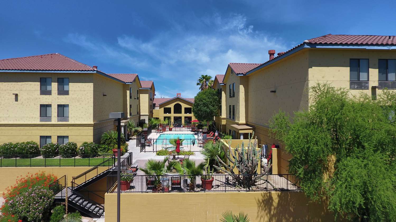 hampton inn and suites tucson mall