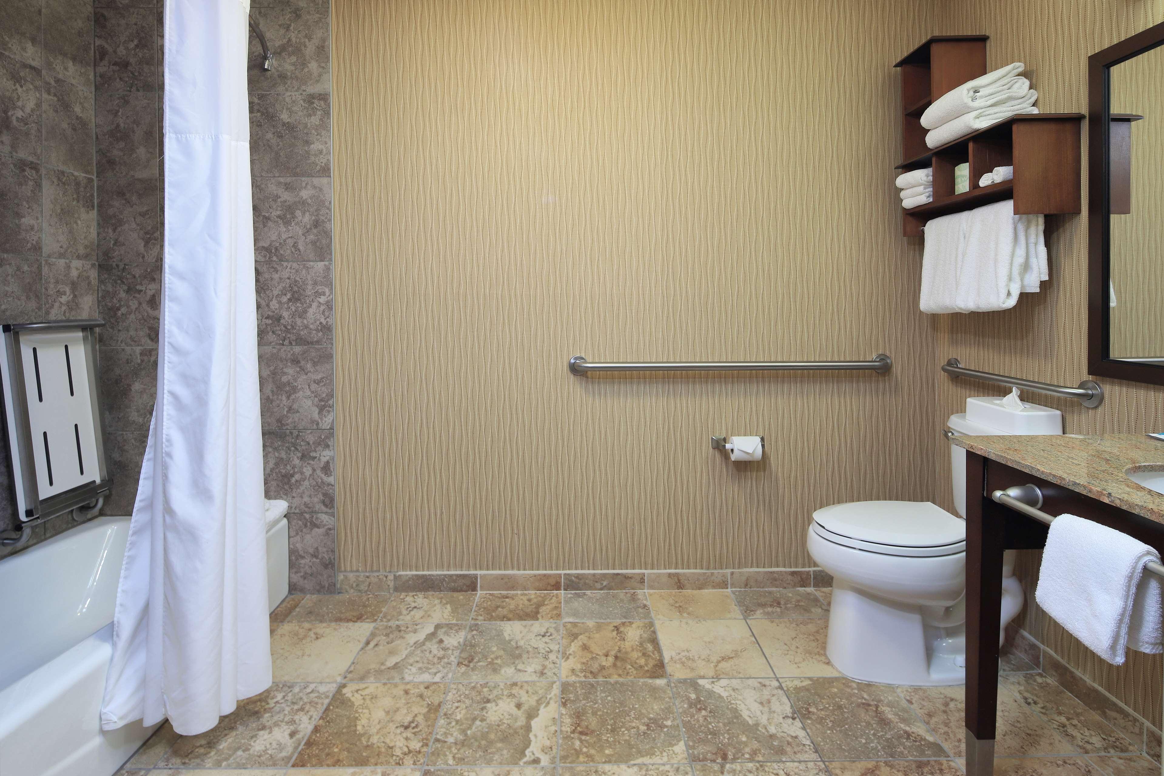 hampton inn and suites tucson mall