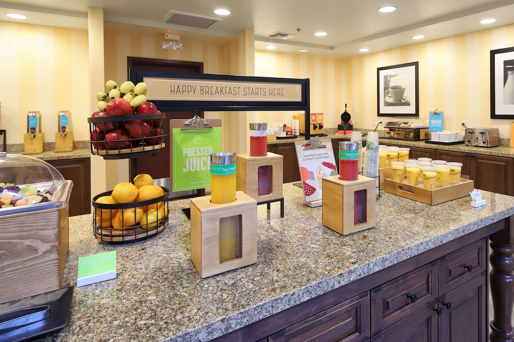 hampton inn and suites tucson mall