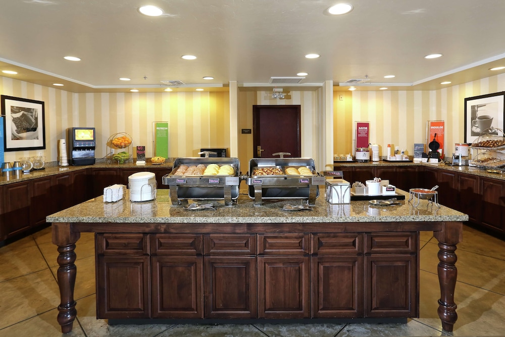 hampton inn and suites tucson mall