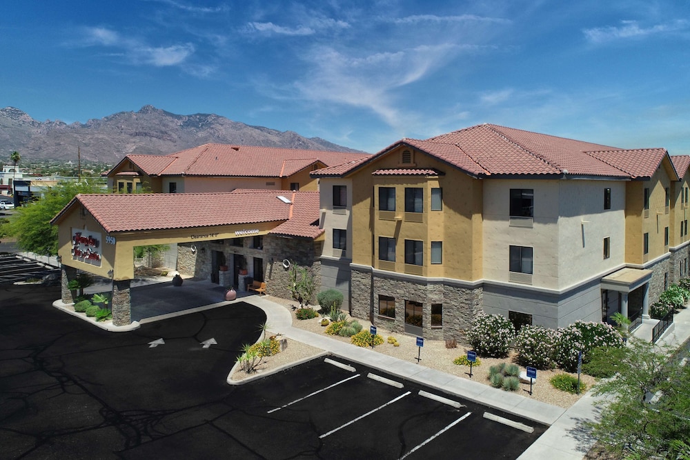 hampton inn and suites tucson mall