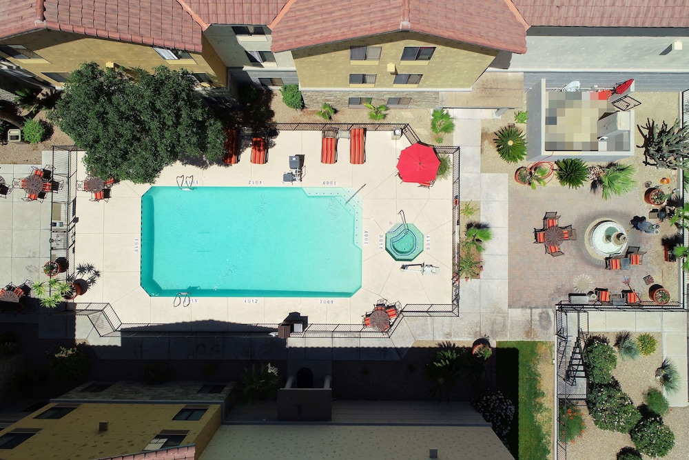 hampton inn and suites tucson mall