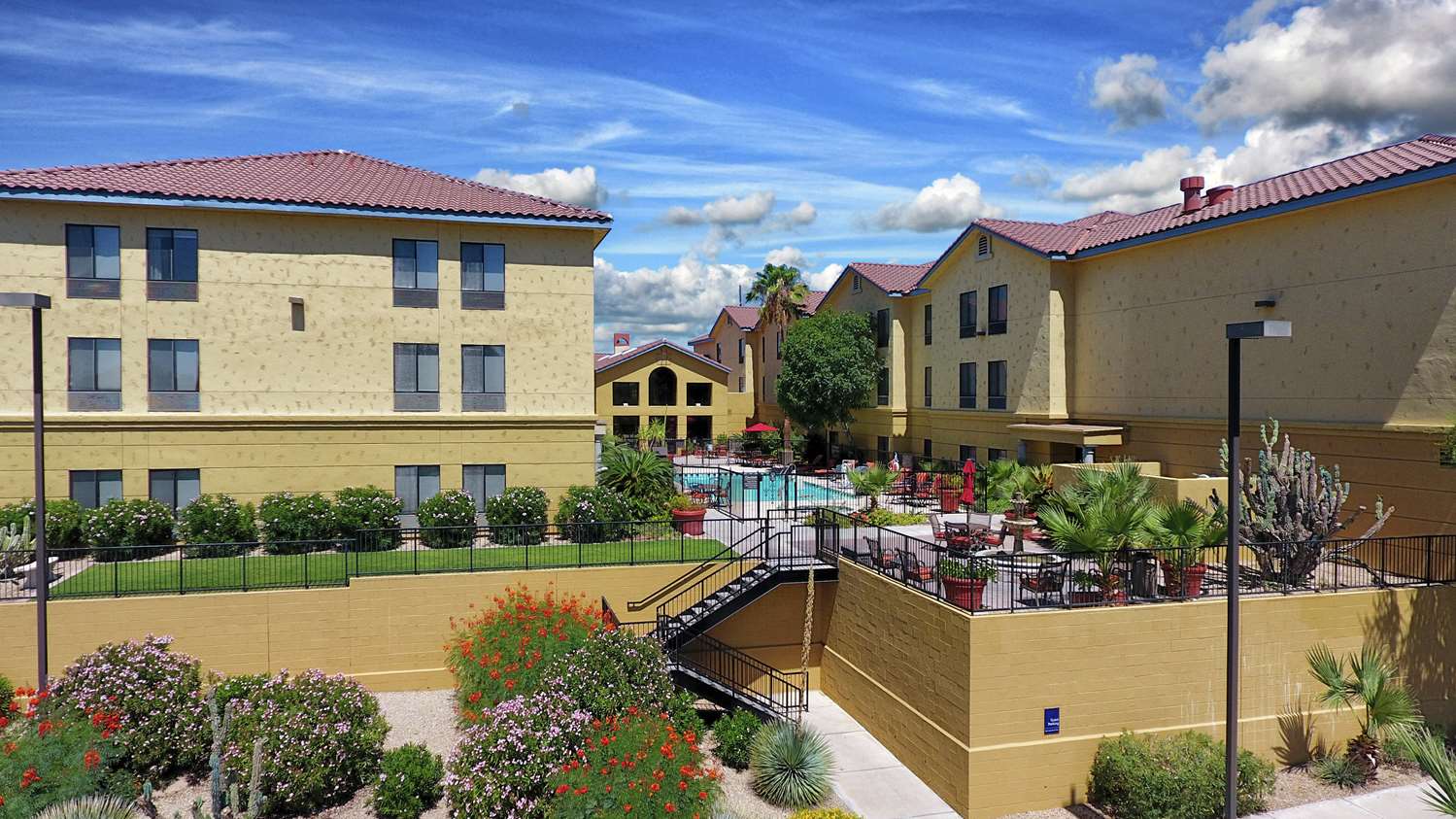 hampton inn and suites tucson mall