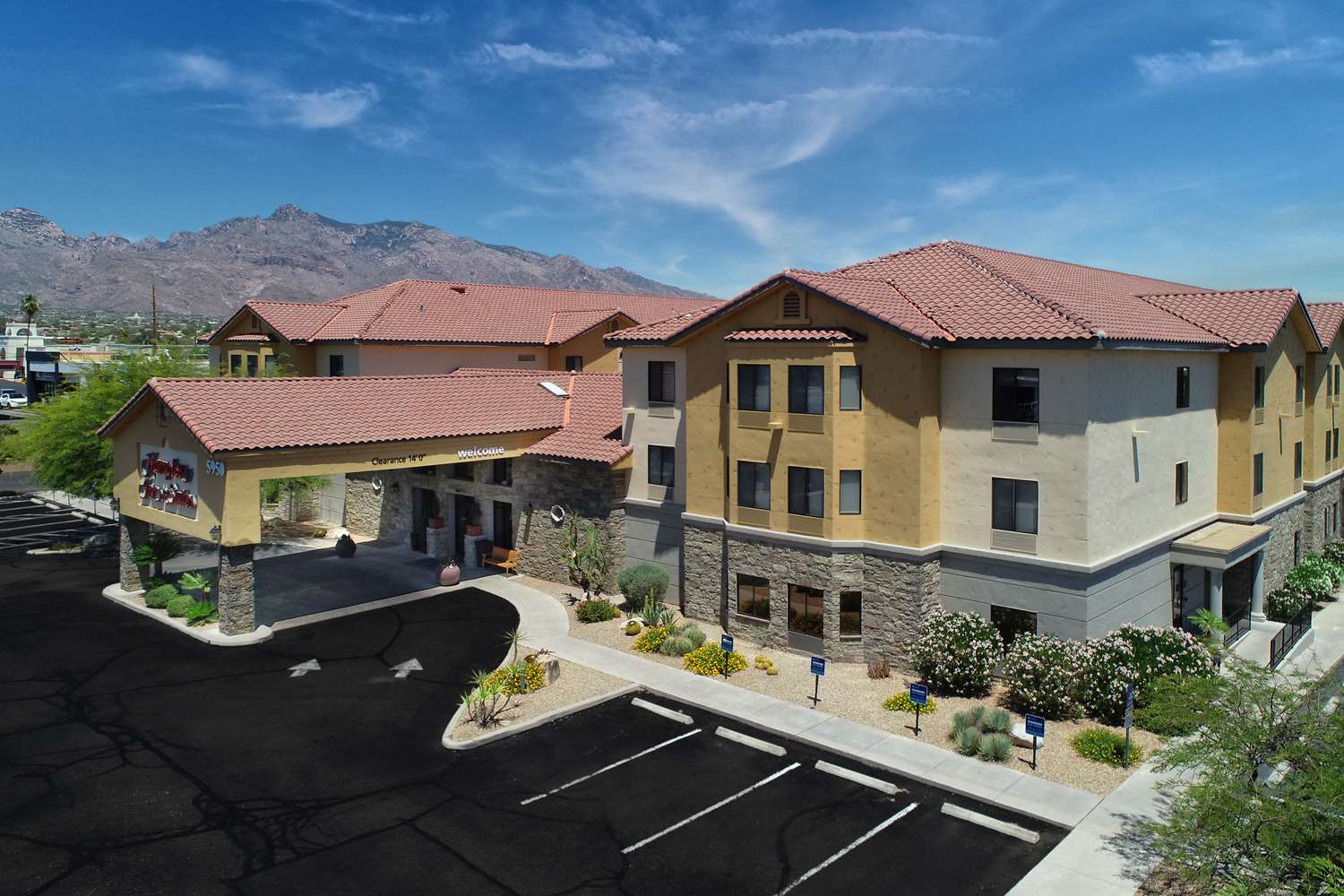 hampton inn and suites tucson mall