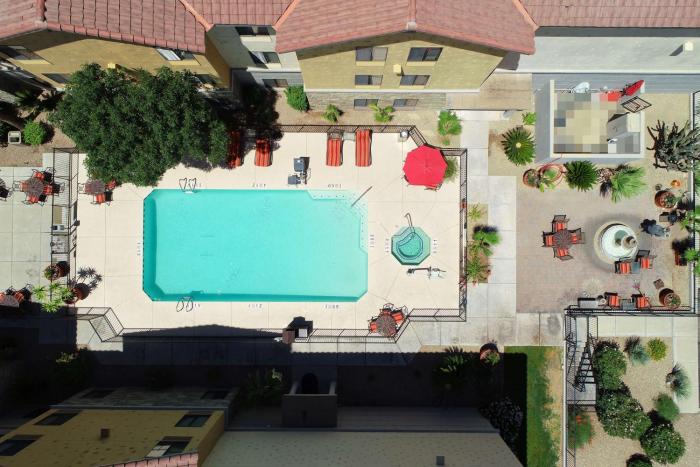 hampton inn and suites tucson mall