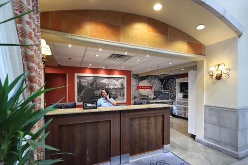 hampton inn and suites tucson mall