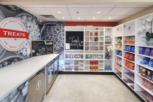 hampton inn and suites tucson mall