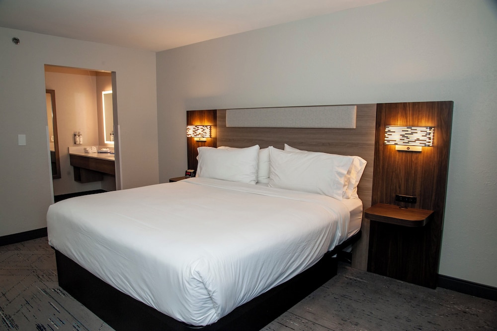 holiday inn express airport tucson by ihg