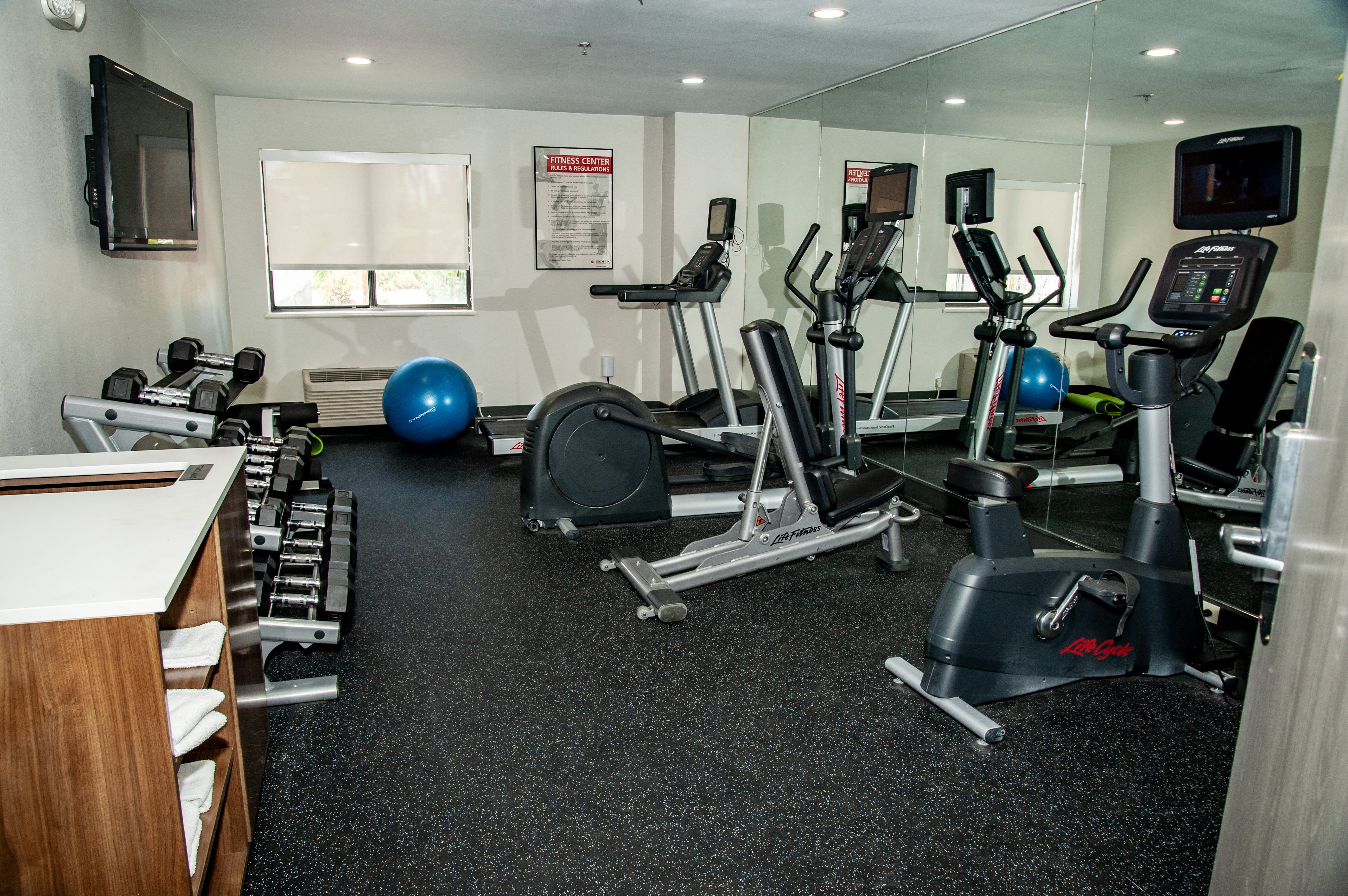 holiday inn express airport tucson by ihg