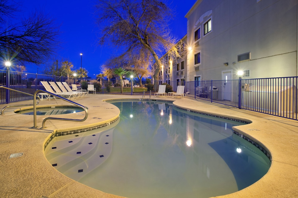 holiday inn express airport tucson by ihg