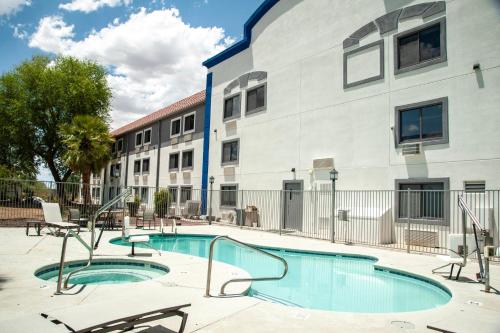 holiday inn express airport tucson by ihg