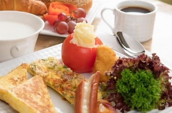 prime al corniche hotel
