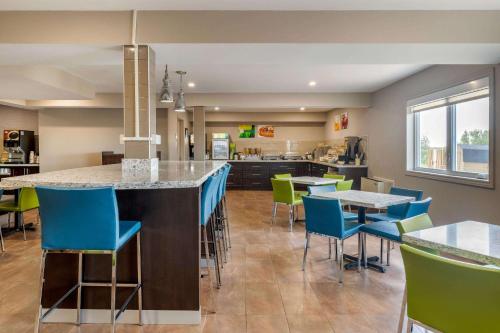 quality inn and suites bathurst