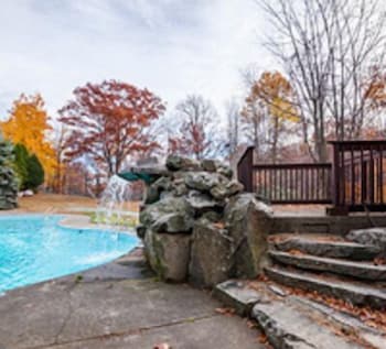 Chateau Resort & Conference Center,Monroe County>>Allentown,3 star