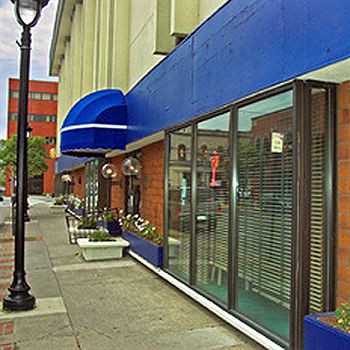 the penn stroud stroudsburg poconos ascend hotel collection