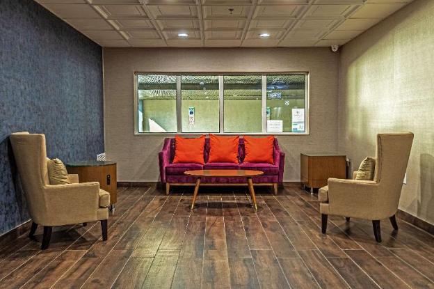 the penn stroud stroudsburg poconos ascend hotel collection