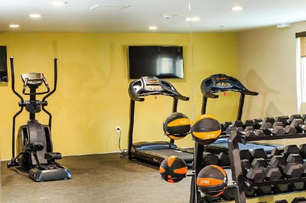 the penn stroud stroudsburg poconos ascend hotel collection