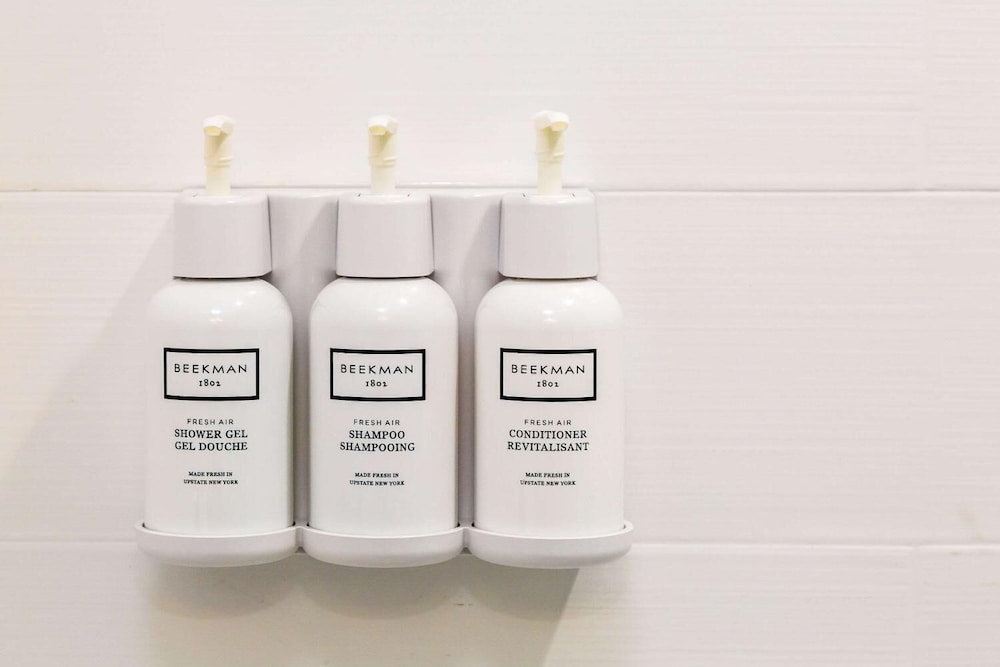 the penn stroud stroudsburg poconos ascend hotel collection