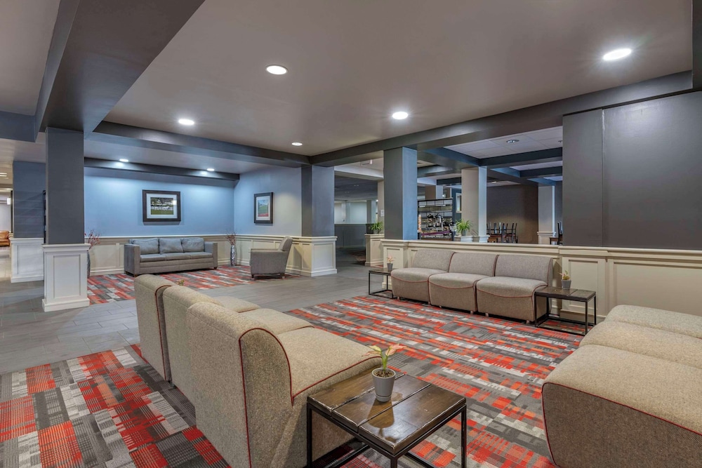 mainstay suites