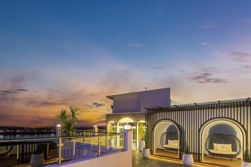 eastin hotel vientiane