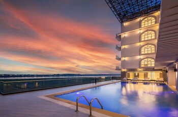 eastin hotel vientiane