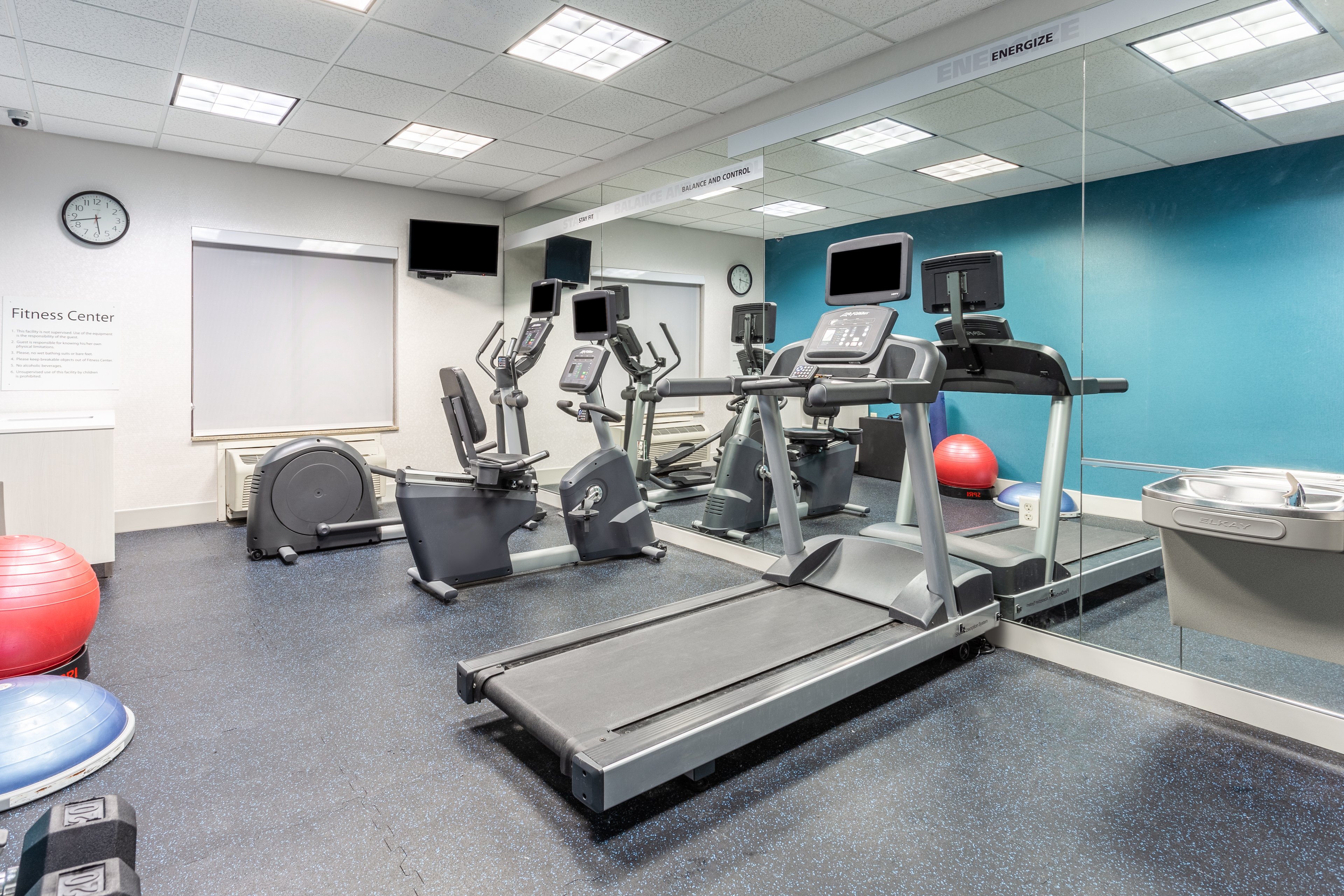 holiday inn express hotel and suites white haven l