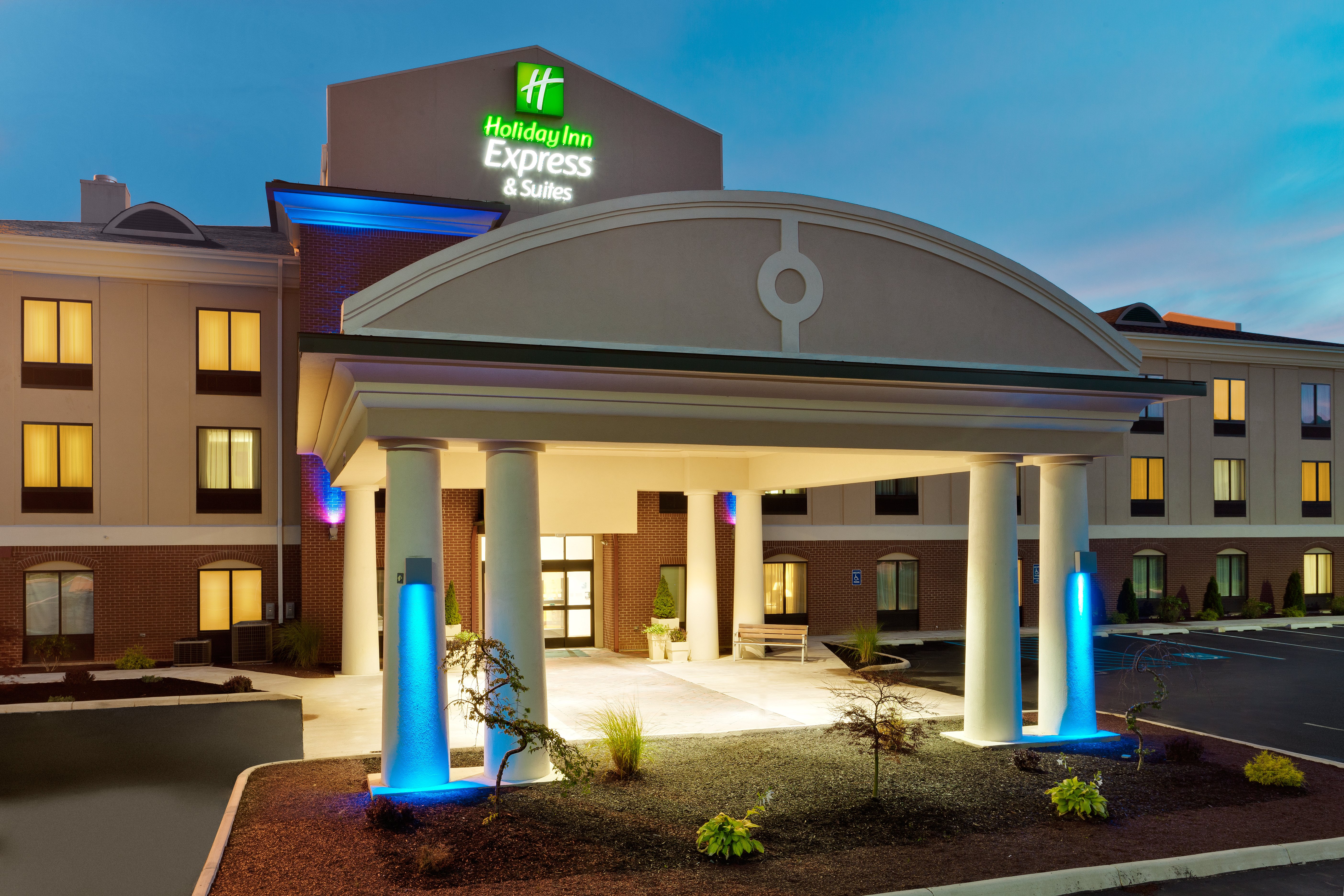 holiday inn express hotel and suites white haven l