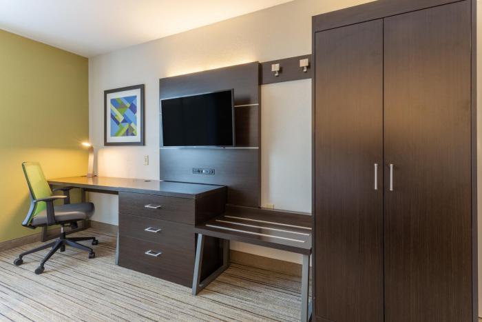 holiday inn express hotel and suites white haven l
