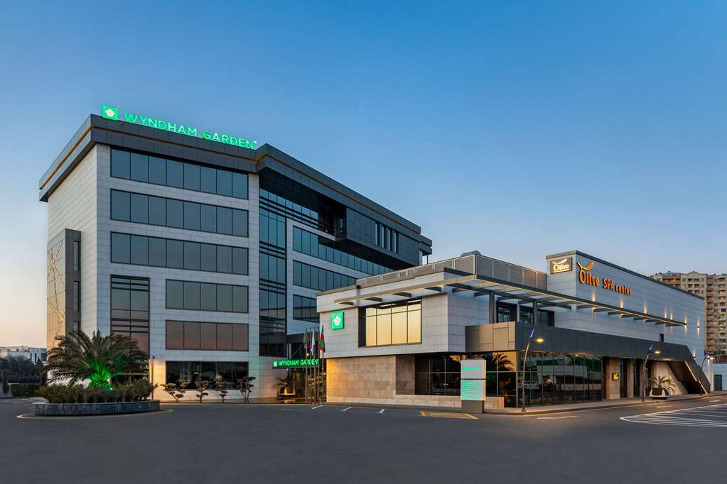 wyndham garden baku
