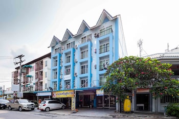 reddoorz si fah at bangsaen hotel