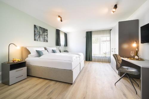 snooze apartments alling
