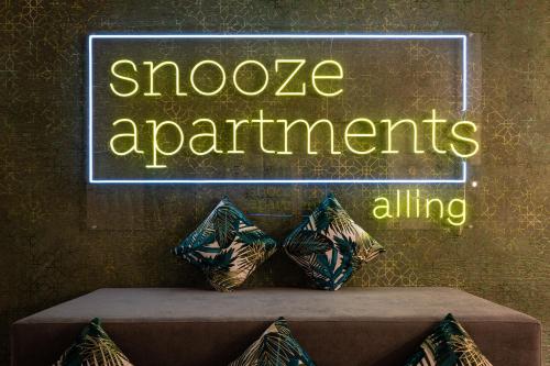 snooze apartments alling