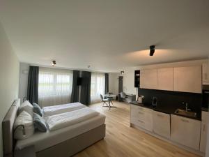 snooze apartments alling