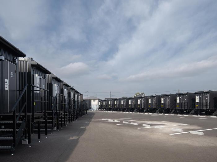 hotel r9 the yard sakai