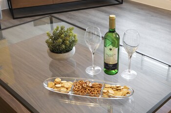 luxurious two bedroom apartment
