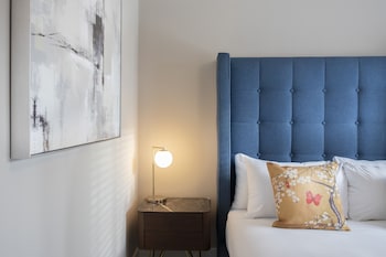 luxurious two bedroom apartment