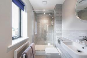 luxurious two bedroom apartment