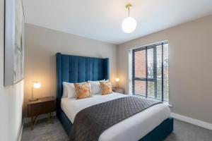 luxurious two bedroom apartment