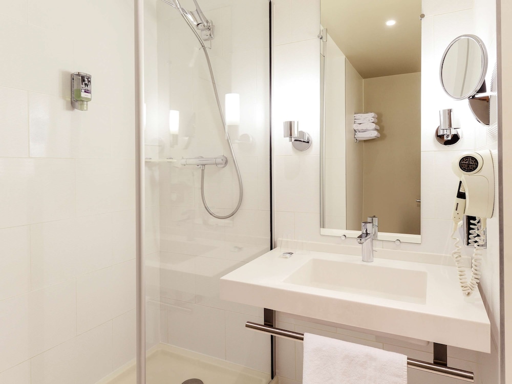 hotel mercure lyon lumiere monplaisir