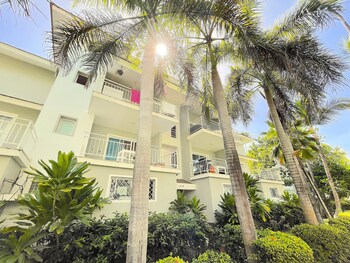 relax studios deluxe pool wifi beach