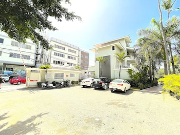 relax studios deluxe pool wifi beach