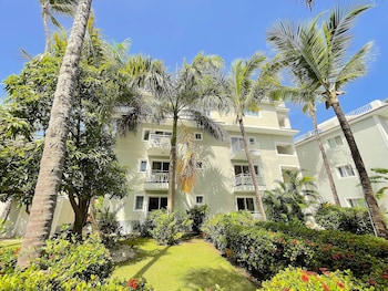 relax studios deluxe pool wifi beach