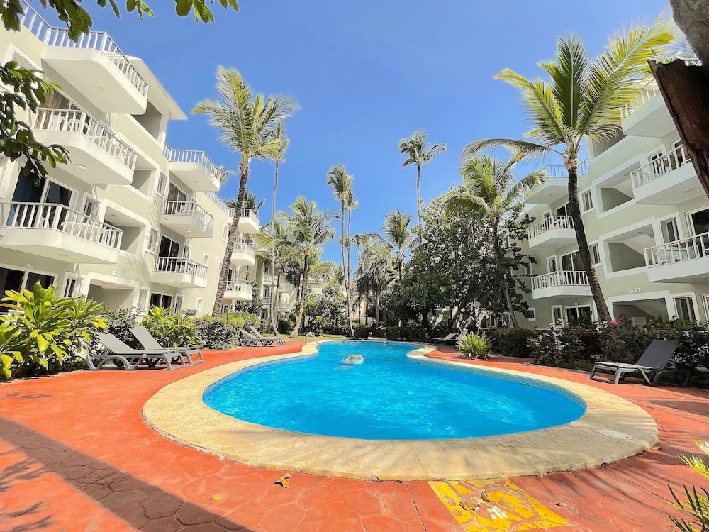 relax studios deluxe pool wifi beach