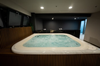 marinus beach hotel