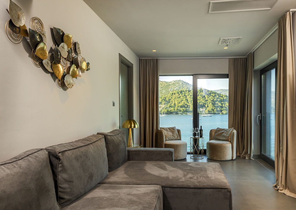 marinus beach hotel