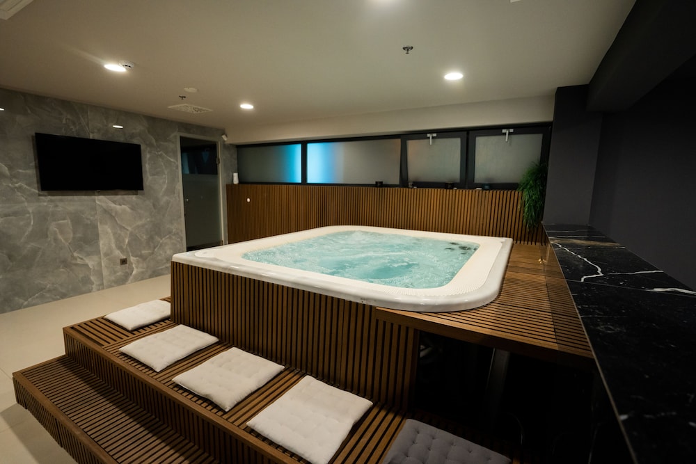 marinus beach hotel