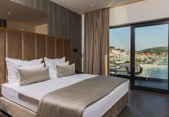 marinus beach hotel